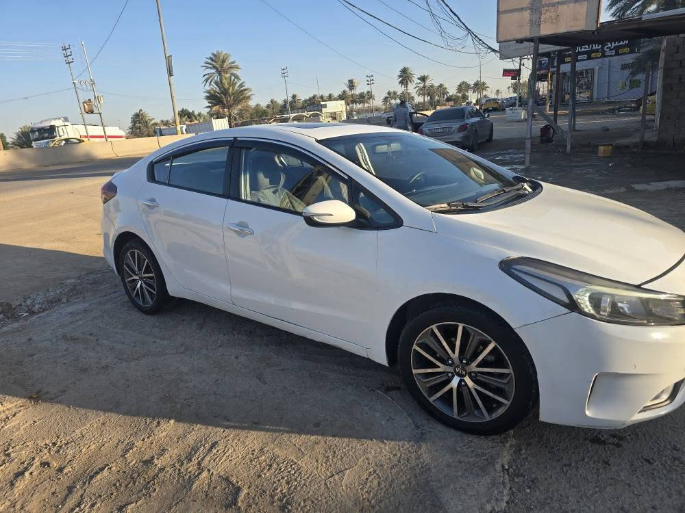 السلام عليكم
كيا سيراتو 2018 خليجي فول مكفوله عام فقط طخه بسيطه بالبجم بدون تبديل
المكينه 2000
تحكم ستيرن
فتحة قماره
مري شفط 
ويل كروم
السيارة بإسمي قبل شهر داورتها
رقم انگليزي سنوية جديدة
تريد مداور تريد وكاله اني حاضر
***********
السعر 135
للاستفسار الاتصال عالرقم حصراً
مااجاوب خاص النجف, العراق
