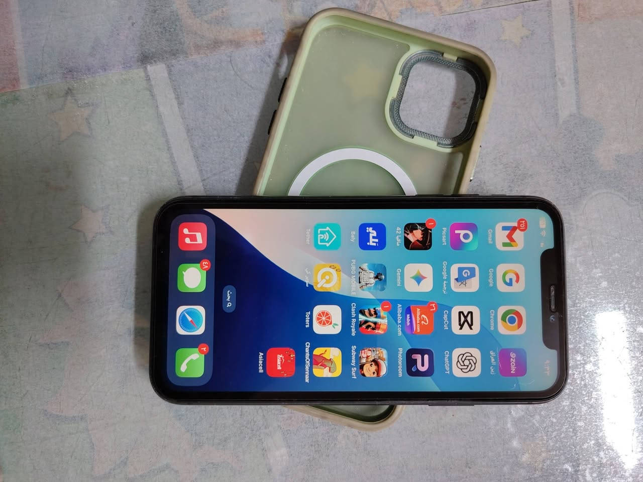 بسم الله الرحمن الرحيم
ايفون 11 عادي
ذاكرة 128
بطارية 58
كلشي شغال بي فيس ايدي الكامرات كلشي يشتغل ما بي مشكلة
بي فطور خفيفة بالشاشة بس ما مأثرات عل اللمس او الشكل
بس يحتاجله تبديل بطارية
المكان حلة مركز  الرقم *********** واتساب 
مراح اخلي سعر قيم بالي يرضي الله واذا فادني السعر بالعافية عليك
