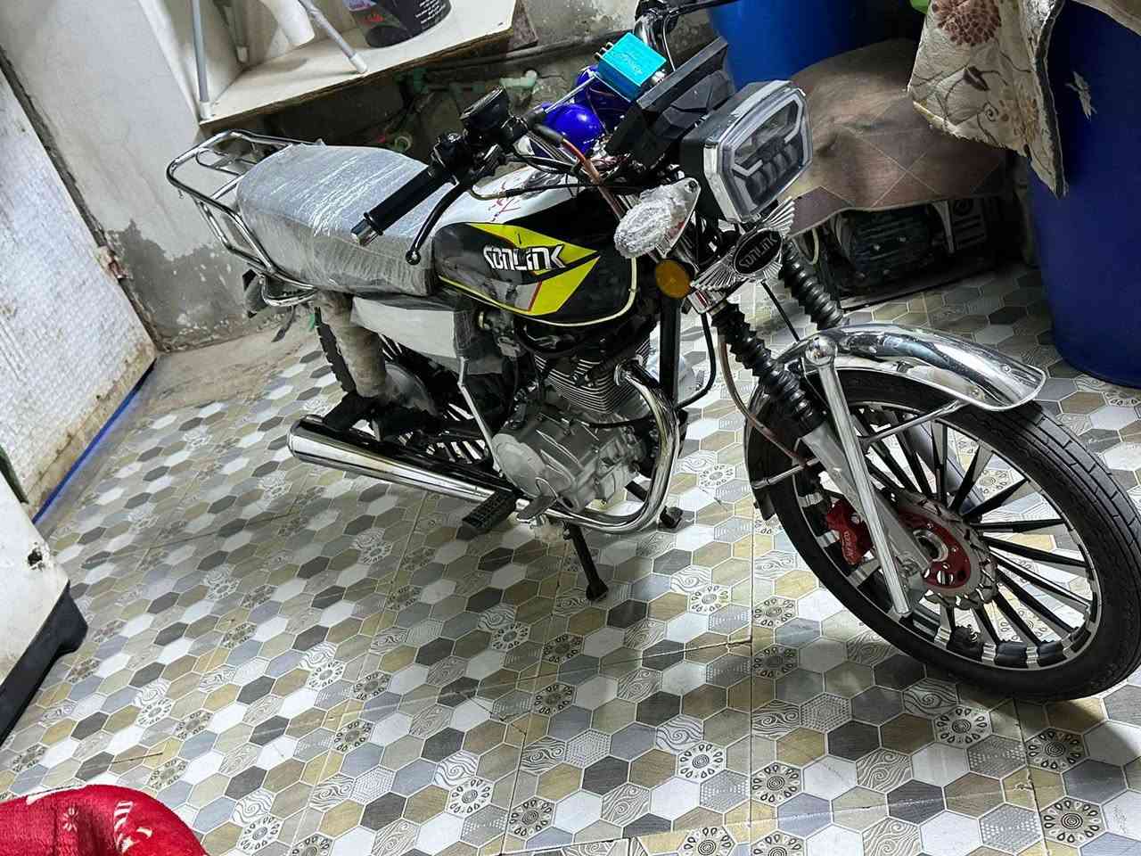 سلام عليكم داجه سيفان البيع دراجه حلوه وخير من الله مكفوله كفاله عامه  موديل ،2025 اتصل ***********
