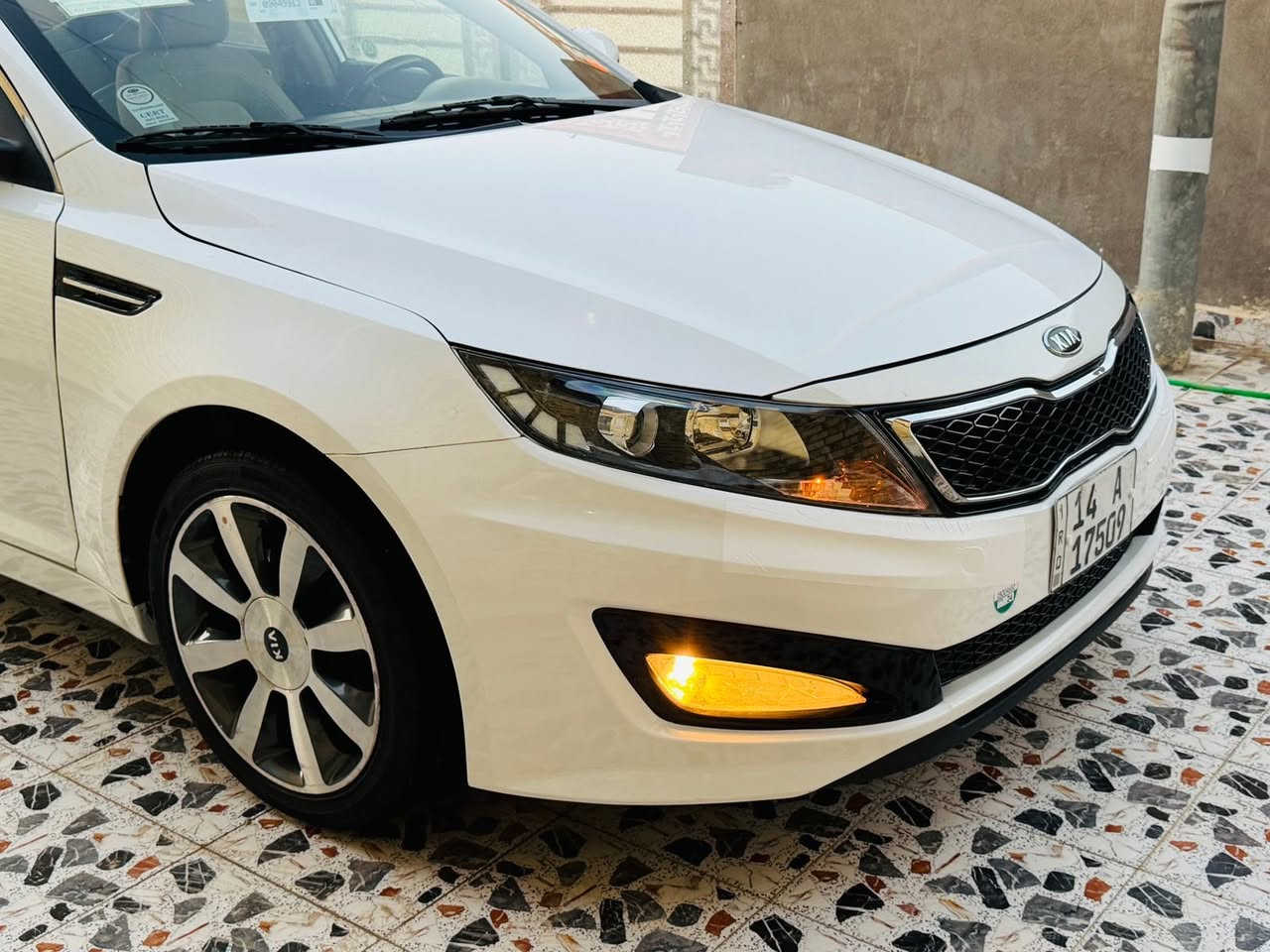 اللهم صل على محمد وال محمد
السلام عليكم كيا أوبتيما موديل 2011 
خليجي ماشيه 180 الف محرك شرط ما مفتوح تبديل جاملغ 
امامي الايمن بدون ضرر داخلي فقط الباقي مكفوله 
مواصفات شاشه كامره بلمرايه 
شفتات بلستيرن شغاله فول تحكم استيرن مرايات شفط دواخل صاج 
شاره بلمرايه حساس خلفي تبريد خلفي يدات نيكل داخل والخارج 
ويل كب كروم محرك 2000 دوش 
شرط ما مفتوح بيه برغي جاهزه من كلشي كير ومكينه وحداديه تخم تاير جديد رقم بصره دولي سنويه جديده هزه جديده سياره ترايه كلش حلو 
السعر 122 مكان السياره الناصريه 
الشراي يتصل ***********
