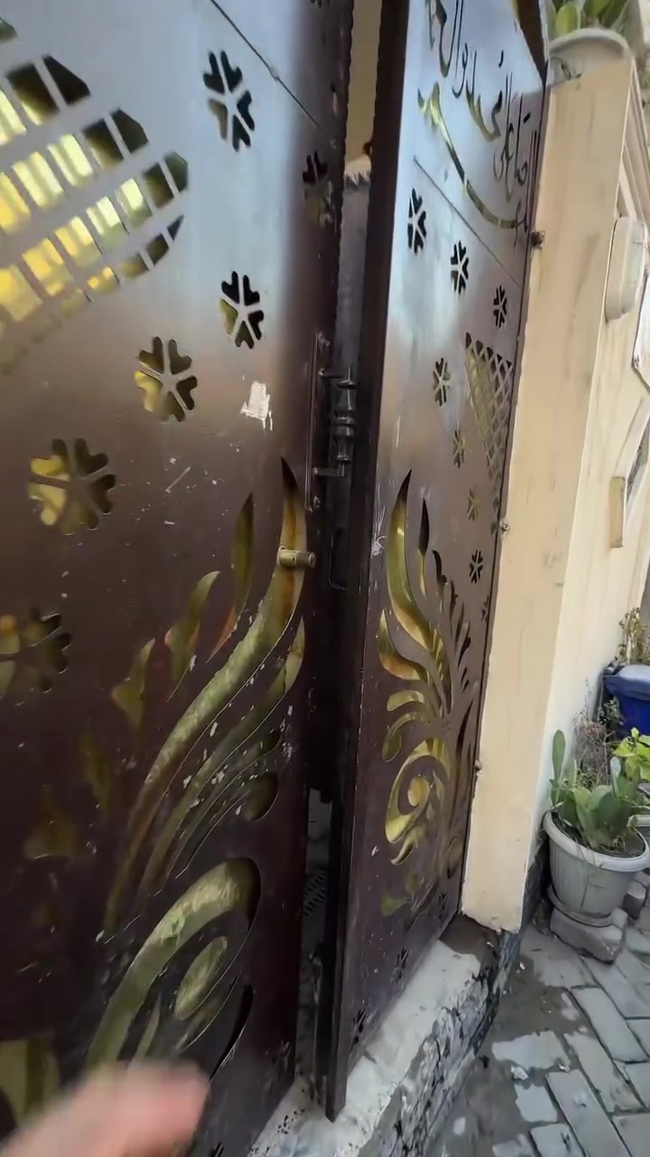 السلام عليكم نصف قطعة للبيع مدينة الصدر الكيارة قطاع 20 بناء حديث مسلح السعر (135)
***********
