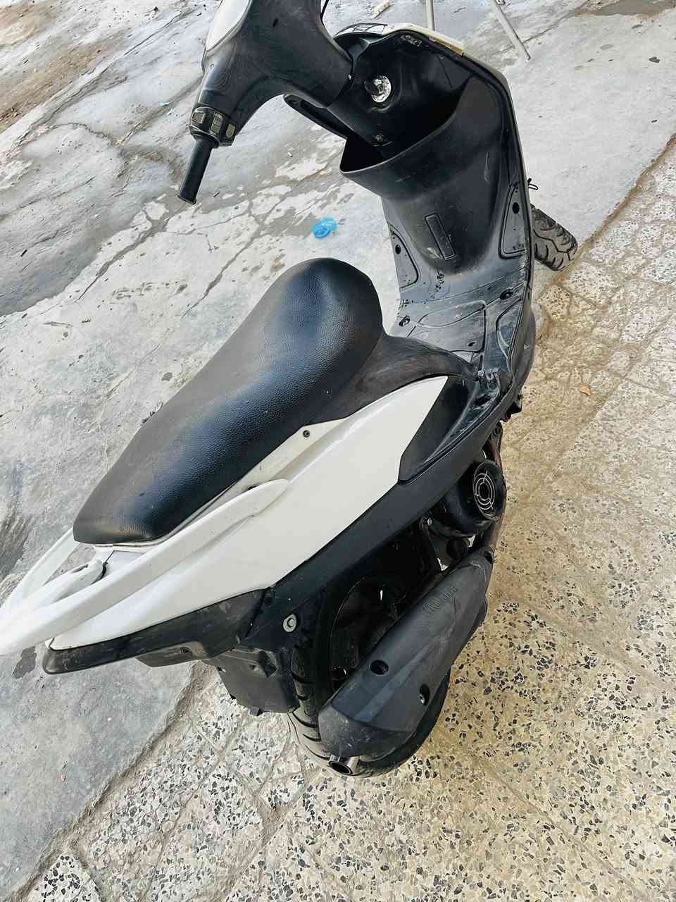 عندي ماكس عدله نضيفه مكينه بلاديه شغاله سلف وهندر شلعه ومعدل دبلات رياضي صالنصه رياضي اوراق كامله المكان الغزاليه الشراي يخابر وهذه رقمي ***********
