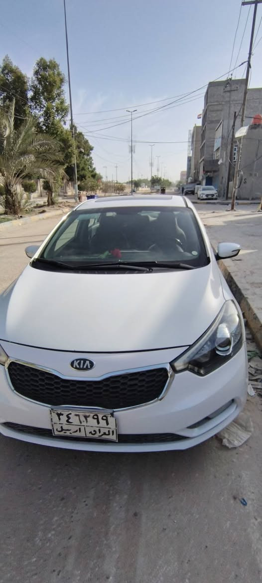 سيراتو 14 فول سويج
فتحة 
اشارير بالمري 
لدات امامي خلفي بلادي 
شفتات استيرن 
حساس امامي خلفي 
ثلاثة وضعيات استيرن 
شاشة اندرويد 
وبعد مواصفات الفول ما اذكرهن 
السيارة باسم شركة رقمها منتهي (ساقط)
ماشية 180 مكينة وكير بلادي جدد وخير من الله 
بيها باب السايق مبدل نفس اللون وبيها شوية بقبق الجنة صبغ، وبارد باب خلف السايق 3 اصابع، وعوزها شوية حدادية 
سعرها 117 وبيها مجال كلش بسيط 
مكان السيارة نجف 
للاستفسار ***********
اذا ما عجبك سعرها غيرك يعجبه النجف, العراق
