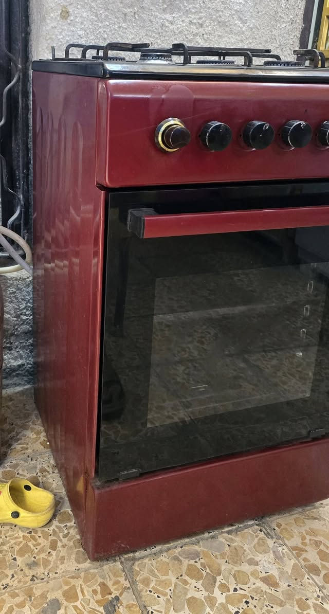 من رخصه الأدمن طباخ تركي أربع مشاعل نضيف اخو الجديد شرط الفحص سعره ٩٠الف الشراي يتصل *********** ٠٧٨
