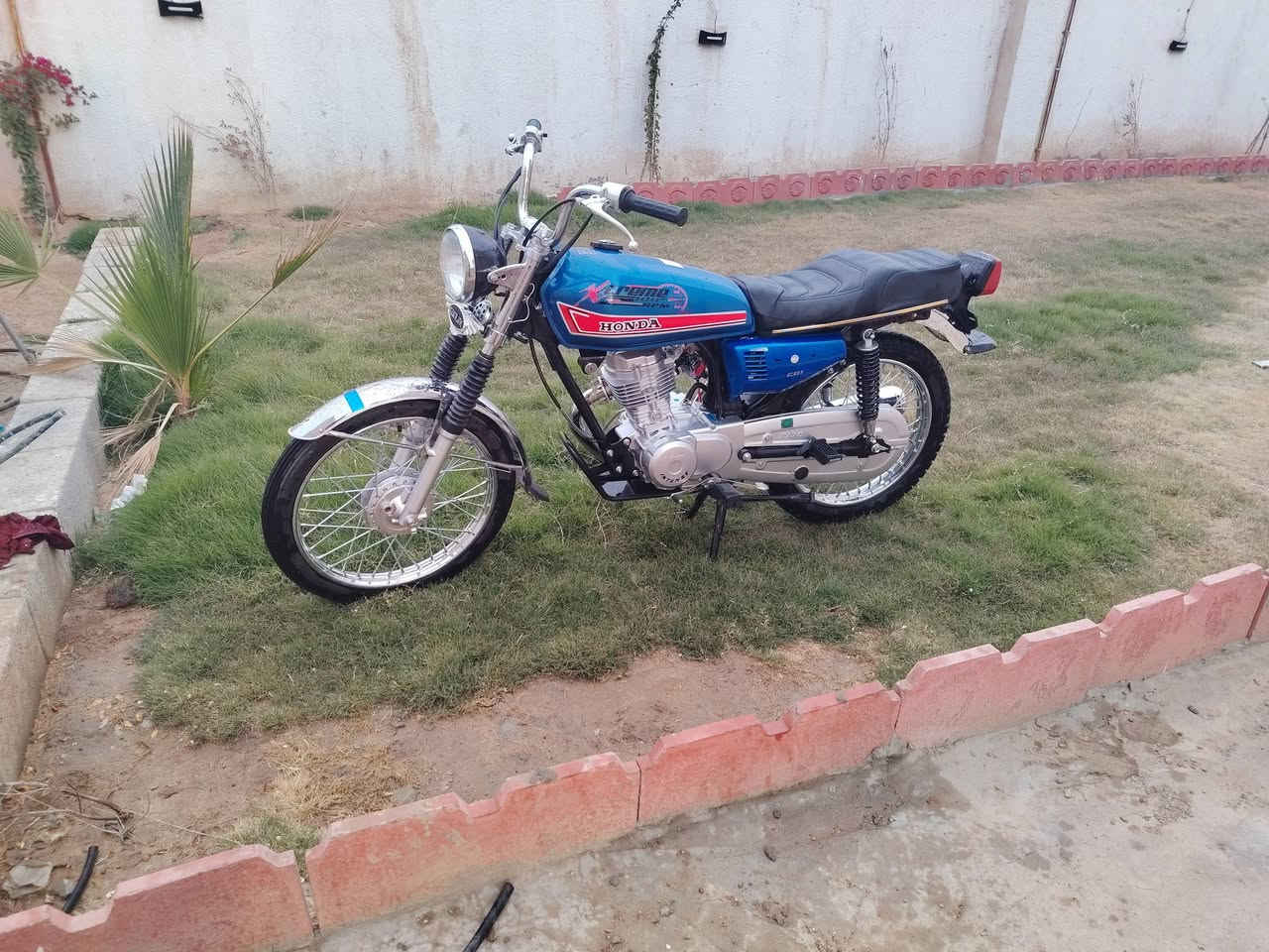 دراجه جديده بدون
***********
