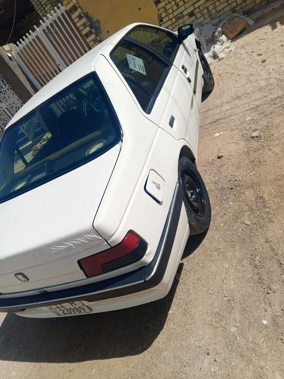للبيع سيار بيجو ٤٠٥ موديل ٢٠١٢ رقم بغداد وهيه  بميسان 
رقم الهاتف ***********
