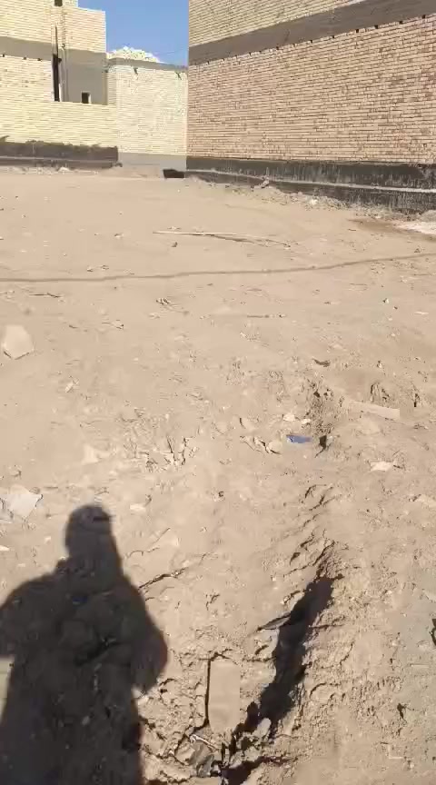 قطعة ركن للبيع زراعي سند 25  تحويل أسهم بالطابو خلف مكتبة الأسدي(كاع السادة الكوام)المساحة ٣٠٠متر(١٥×٢٠) ويباع نصفها 
يتوفر ماء وكهرباء 
***********
***********
