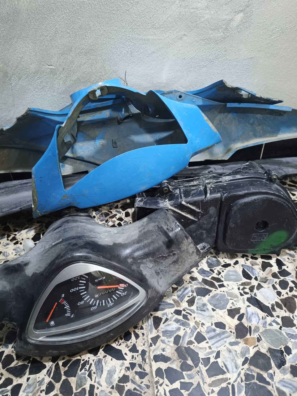 غراض للبيع مكاني بياع تقاطع درويش
***********
