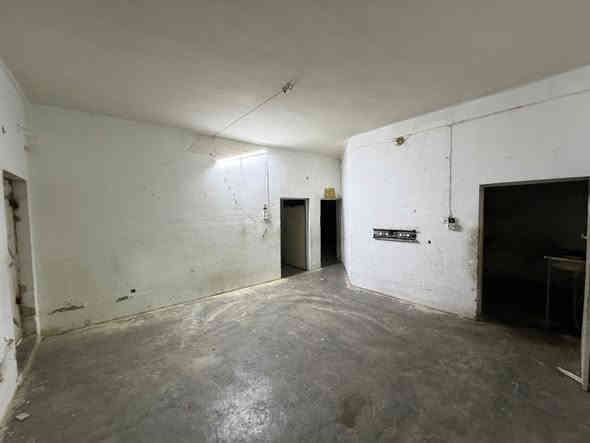 السلام عليكم شقق عدد ٢ للايجار 
مطبخ وصاله وغرفتين وحمام
العنوان الرمادي شارع المقبره خلف البريد 
سعر ايجار الشقه الواحده ٢٠٠ الف 
للاستفسار ***********
