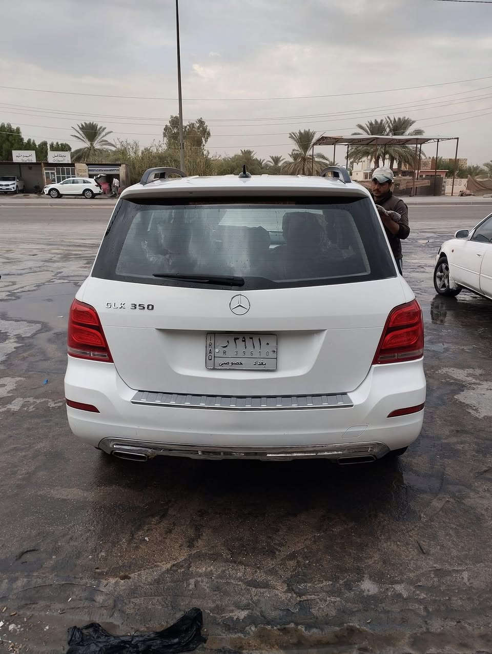 السلام  عليكم
السعر  185 ورقة 
مرسيدس بنز GLK 350
للبيع موديل 2014
رقم بغداد  
السيارة نظيفة جدا خالية من كل نقص 
زيرو مسج
بصمة
داخل اسود جلد 
شاشة تحديث من شركة مرسيدس 
شاشات خلفية
خمس ابواب بصمة 
تدفئة كشنات أمامية
محرك   3500 
6 سلندر
سيدي جنجر 6 أقراص
شاشة كبيرة وسطية وكاميرا خلفية 
حساس مطر
نظام اقتصادي ايكو 
اطفاء ذاتي 
بارك ذاتي عند فتح باب السائق 
ليد أمامي
تحكم ستيرن 
مثبت سرعة 
ويل كب 20
بانوراما 
محرك اقتصادي 
وارد امريكي   ضربتة دعامية ومبدل نفس اللون 
اعلى فئة في glk 
***********
