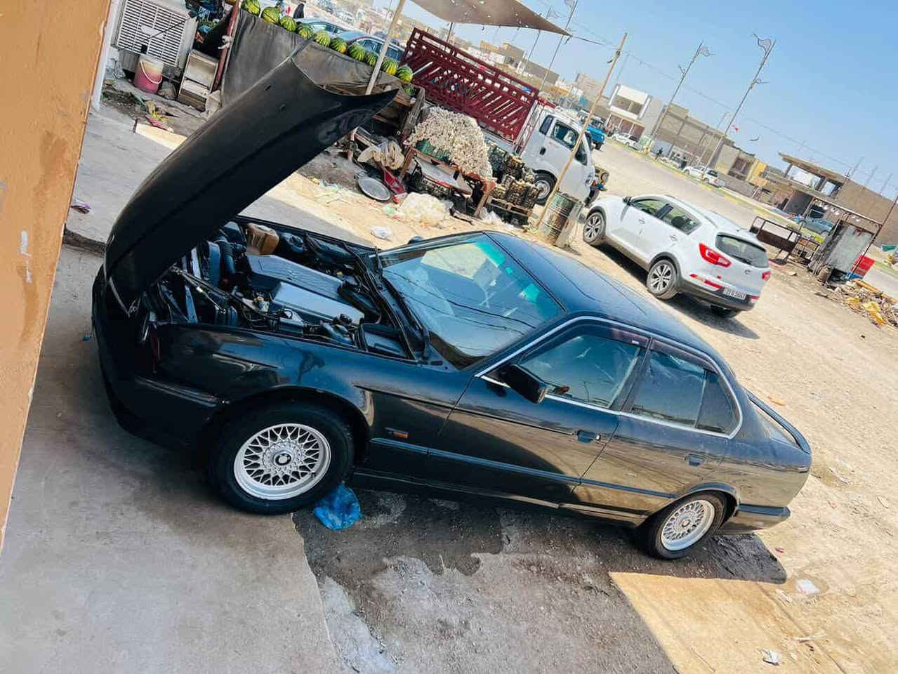 السلام عليكم بي ام موديل 93. Mحجم530 اصل محرك 8 سلندر فول مواصفات كشنات كهرباء سايد روف داخل جلد اسود صبغ جماليه بدون ضربه جاهزة سياره اي ستفسار الاتصال ***********

