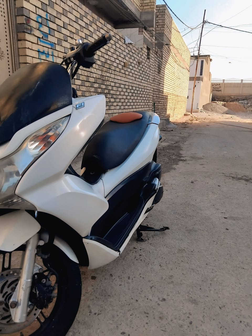 السلام عليكم دراجه pcx ياباني  للبيع مجفته شركه ناعمه وحلوه وترايه حلو نضيفه تأخذه ربع ماتصرف عليه كله جديد مبدل كلجات جدد اصليه+دبلات اصليه جديده+جوزه جديده +قمجي جديد+دسكات جدد كله اصلي وبعد هواي شغلات كفرات اصليه مبولشه جديد دهن مبدل جديد فقط الكفرات السود تجاريه السعر مليون و300 وبيه مجال حك الجيه مكان بغداد مدينه الصدر قطاع73
السلام عليكم دراجه pcx ياباني  للبيع مجفته شركه ناعمه وحلوه وترايه حلو نضيفه تأخذه ربع ماتصرف عليه كله جديد مبدل كلجات جدد اصليه+دبلات اصليه جديده+جوزه جديده +قمجي جديد+دسكات جدد كله اصلي وبعد هواي شغلات كفرات اصليه مبولشه جديد دهن مبدل جديد فقط الكفرات السود تجاريه السعر مليون و300 وبيه مجال حك الجيه مكان بغداد مدينه الصدر قطاع73 
للستفسار ***********
