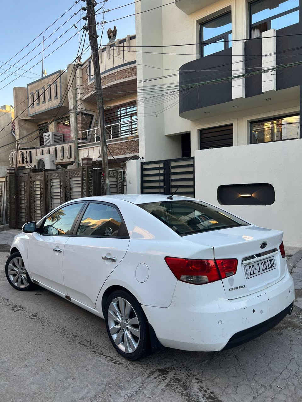 السلام عليكم : سياره كيا سيراتو موديل 13 خليجي
فول مواصفات ما عدا البصمه
السياره كل كهربائياتها شغاله مابيها شي نقص
محرك 1600 دوش
السياره ماشيه 136
السعر 105 وبيها مجال
رقم الهاتف : ***********
