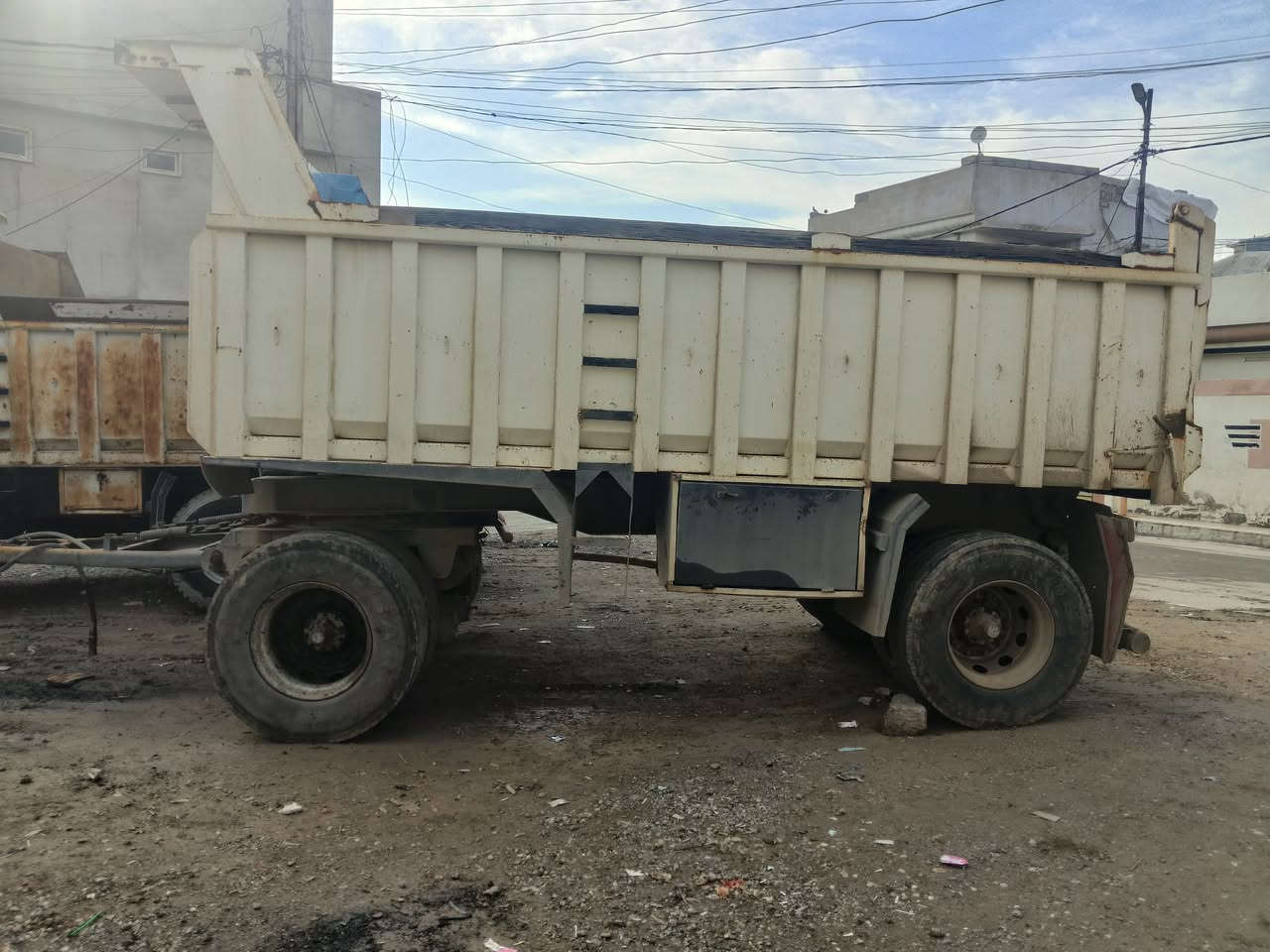 السلام عليكم للبيع سكاني قاطره مقطوره اي استفسار الرقم واتساب ***********
