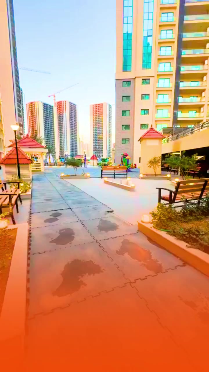 🏡 فرصتك للسكن الراقي في مجمع رويال سيتي
منصة الوسيط العقاري تقدّم عروضًا مميزة ومحدودة.
تواصل معنا الآن لمعرفة التفاصيل.

0772 317 3592
