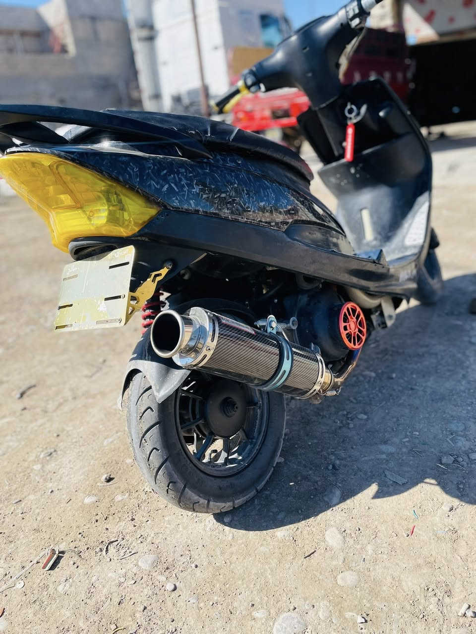 سلام عليكم دراجة ماكس نضيفه بوشه 55 دراجة كامله مكمله سلف وهندر كهربائيات شغاله   مكاني شهربان سعرها 650وبي مجال رقم ***********
