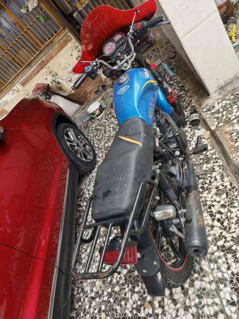 السلام عليكم
سولنك ماكس وان موديل ٢٠٢٤ محرك ٢٠٠ سيسي
٥ كير دراجه نضافه فول لا نضوح ولا دخان
الدراجه ما مفتوحه وضع الشركه
للبيع مكاني بغداد البلديات
السعر ٦٠٠ وبيها مجال
الرقم / ***********
