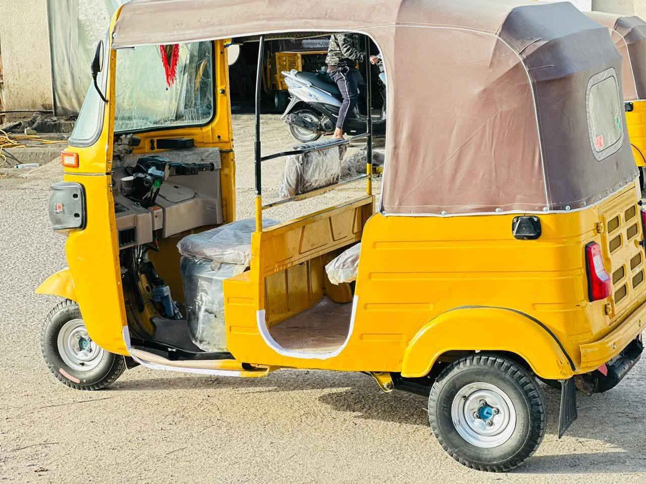 تكتك موديل 19 شهر 12 اوراق شاكر ابو المجر بسمي كشرته مكفوله من ضربه وصبغ بس دوسات سعره 5 وبيه مجال قليل كلش مكاني ميسان نهاوند للستفسار اتصل ***********
