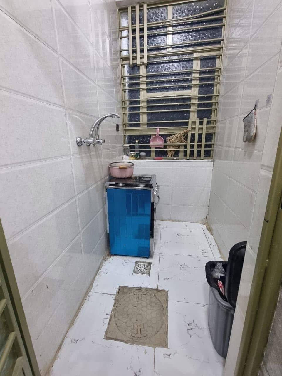 منزل لبيع // مساحه(100)
بيت بناء حديث 
بيت ما ناقصه اي شيء

(خدمات) متوفره ما ناقصه اي شي 
بتقاطع مال علي الاسمر حي اور  استفسار اكثر  الاتصال. ***********
ًاو واتساب مامتواجد ع فيس خاص فقط واتساب وتصال
