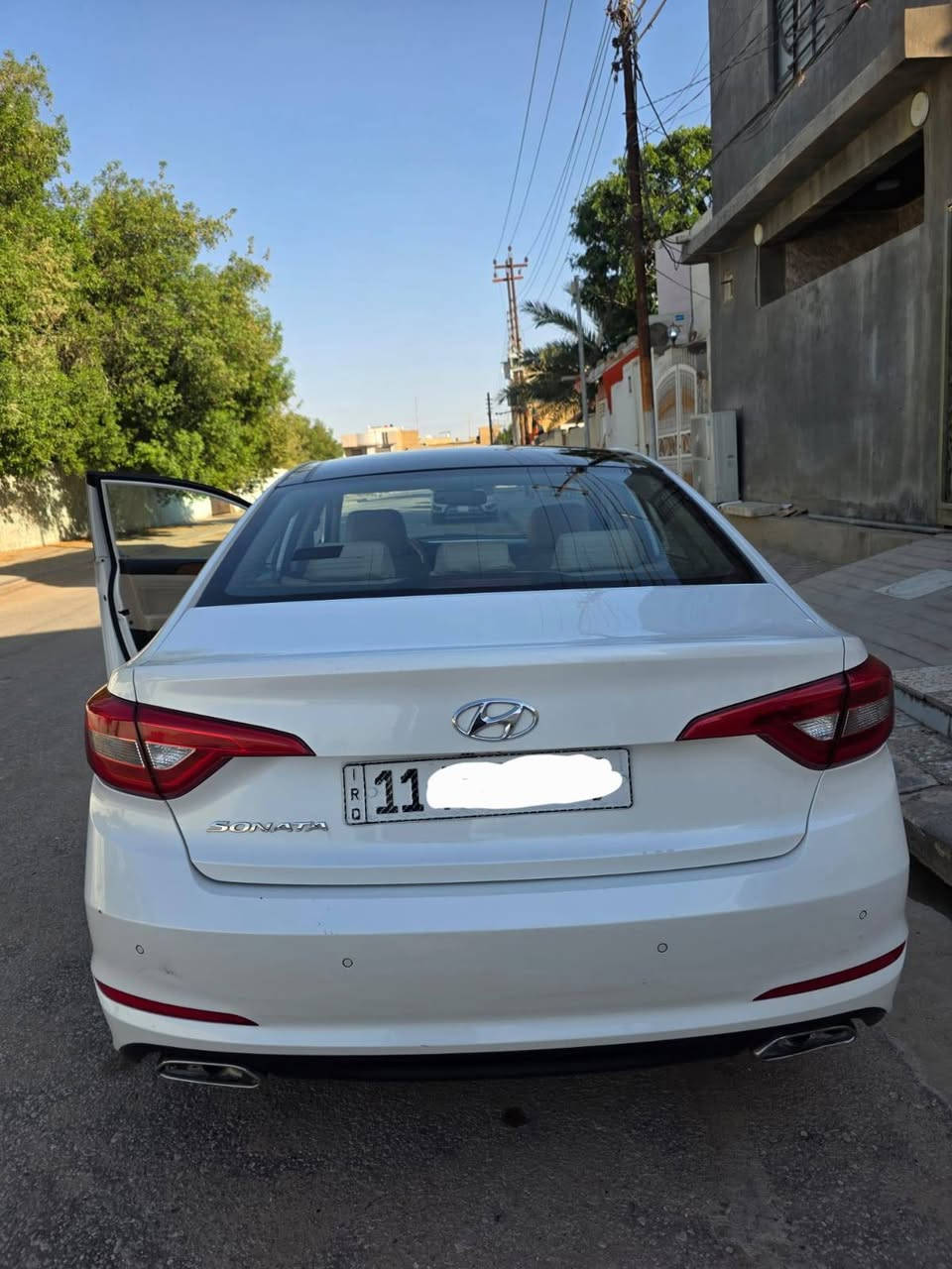 السلام عليكم للبيع سوناتا خليجي مديل 2015 فول مواصفات بنراما بصمه محرك 2400 دوش السياره جديده كلش الرقم بغداد الجديد السياره مكفوله ما عدى بارد واضح بالصور كير ومحرك وتبريد على الفحص السعر 160 وبيه مجال بسيط للاستفسار اتصل *********** النجف, العراق
