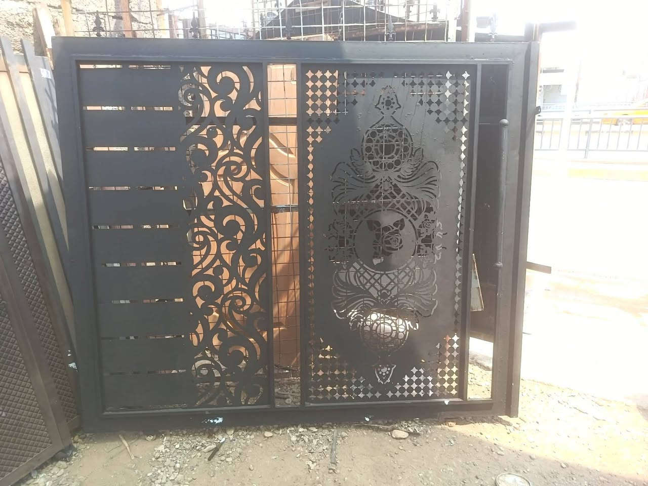 📢 سكلة أحمد اللهيبي للحديد المستعمل والجديد ترحب بكم 📢
@@📦 وصلت البضاعة الجديدة! 🔧🪚🚪

بسم الله وعلى بركته، نوفر لكم اليوم تشكيلة مميزة من المواد الحديدية بأعلى جودة وأسعار منافسة:

🪜 درج دبل محجر أو درج تك محجر – (جديد فقط)

🚪 أبواب سلايت – (جديدة ومستعملة)

🚪ابواب طلاكتين مستعمله + أبواب غرف وجه واحد ووجهين كما توفرت بوب و شبابيك بلاستك مستعمله وجديدة وتوفر أيضاً ميوزه حديد أربع طوابق 

شخاط مستطيل جديد+روطات مربعه (جديد)

📏 شيلمان + جينكو جديد 

📐 زوايا حديد – (مستعملة وجديدة)

📦 بواري حديد بمختلف الأحجام

⚙️ بواري صب ودنك صب – (أحجام متنوعة)

🪟 شبابيك مستعملة بحالة ممتازة

🧱 بوب بلاستك جديد بمقاسات متعددة

🧵 سيم شائك + منفاخي + سيم BRC بكافة الأحجام و سيم دجاج ارتفاع 1.5م ويوجد أيضاً ميوزه حديد 

---

🟢 كما نشتري منكم أيضاً:

✅ أبواب وشبابيك مستعملة

✅ جينكو – شيلمان – سندويج

✅ حديد السكراب

---

📍 العنوان:

قرية الشيخ بابا أو عرب الجبيرة – طريق جلولاء - كلار

📌 بعد سيطرة أم الحنطة مباشرة

📞 للاستفسار والتواصل – واتساب وماسنجر متاح:

***********

🛠️ حيّاكم الله – زيارتكم تسعدنا في أي وقت

سكله احمد اللهيبي للحديد مستعمل

