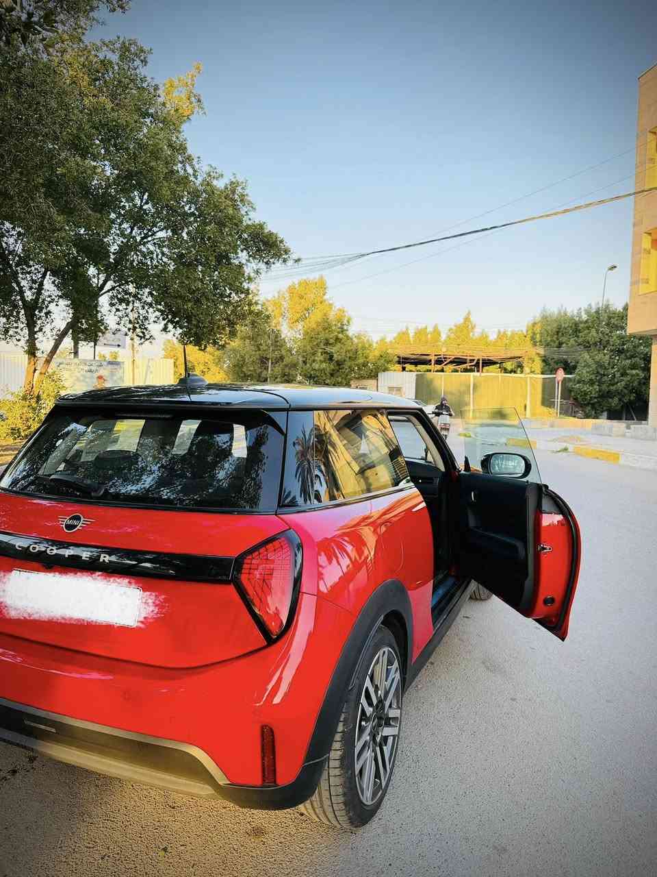 مني كوبر 3 ابواب موديل 2025
‏Mini coper c-3door 2025 
من شركة العروش السياره زيرو 
مرقمة 
محرك 3 سلندر
مكان السياره بغداد 

للاستفسار ***********
