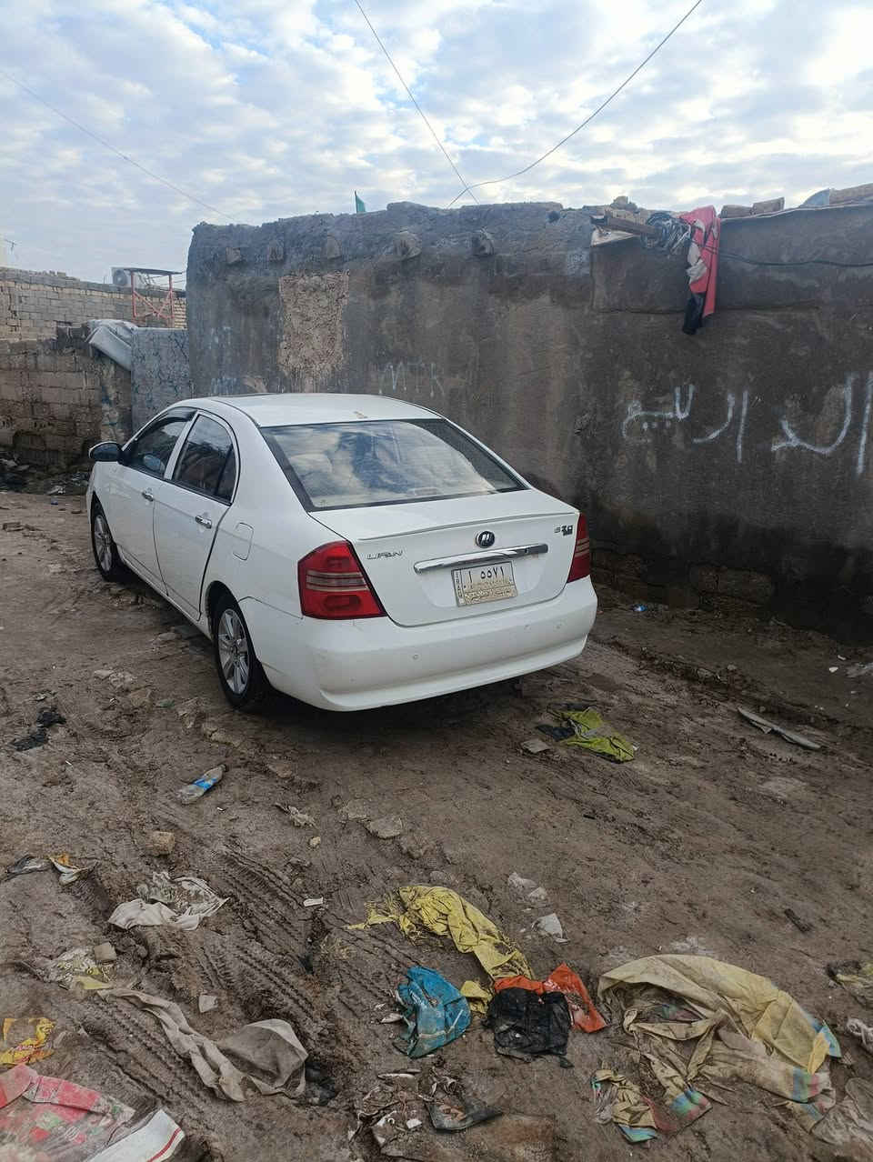 السلام عليكم سيارة ليفان موديل 11بسمي سنوية 28مكاني سماوة سعر 35رقم صاحب السيارة ***********
