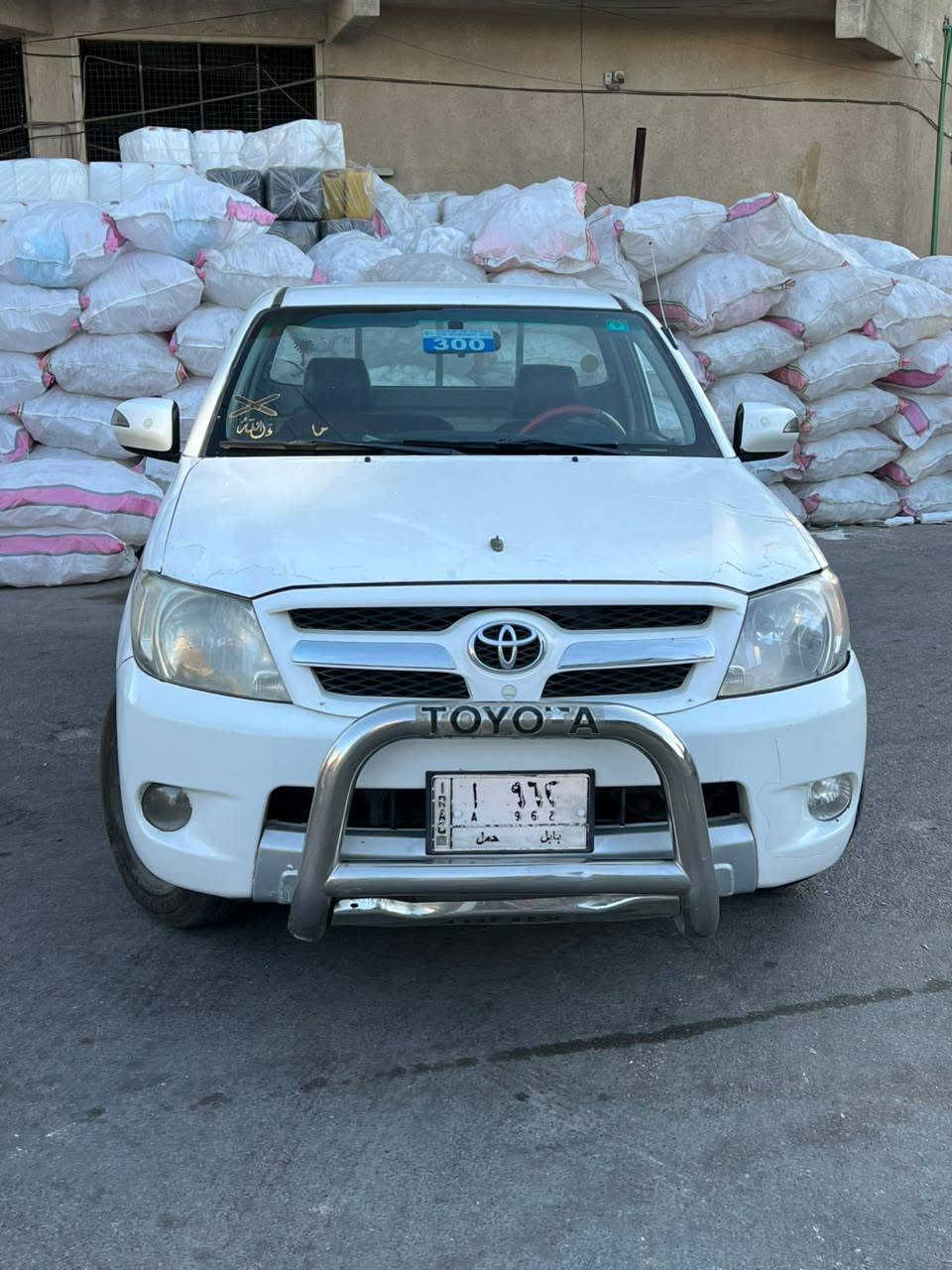 بيكم موديل 2008 نضيفه بدون صبح بس بارد بل جاملغ مكينه وكير خير من الله جدد رقم مميز بابل مكان سياره بغداد غزاليه  أو قريب ساحت عدن سنويه بعدها جديده  سعرها مناسب ارخص من خواتها *********** محمد
