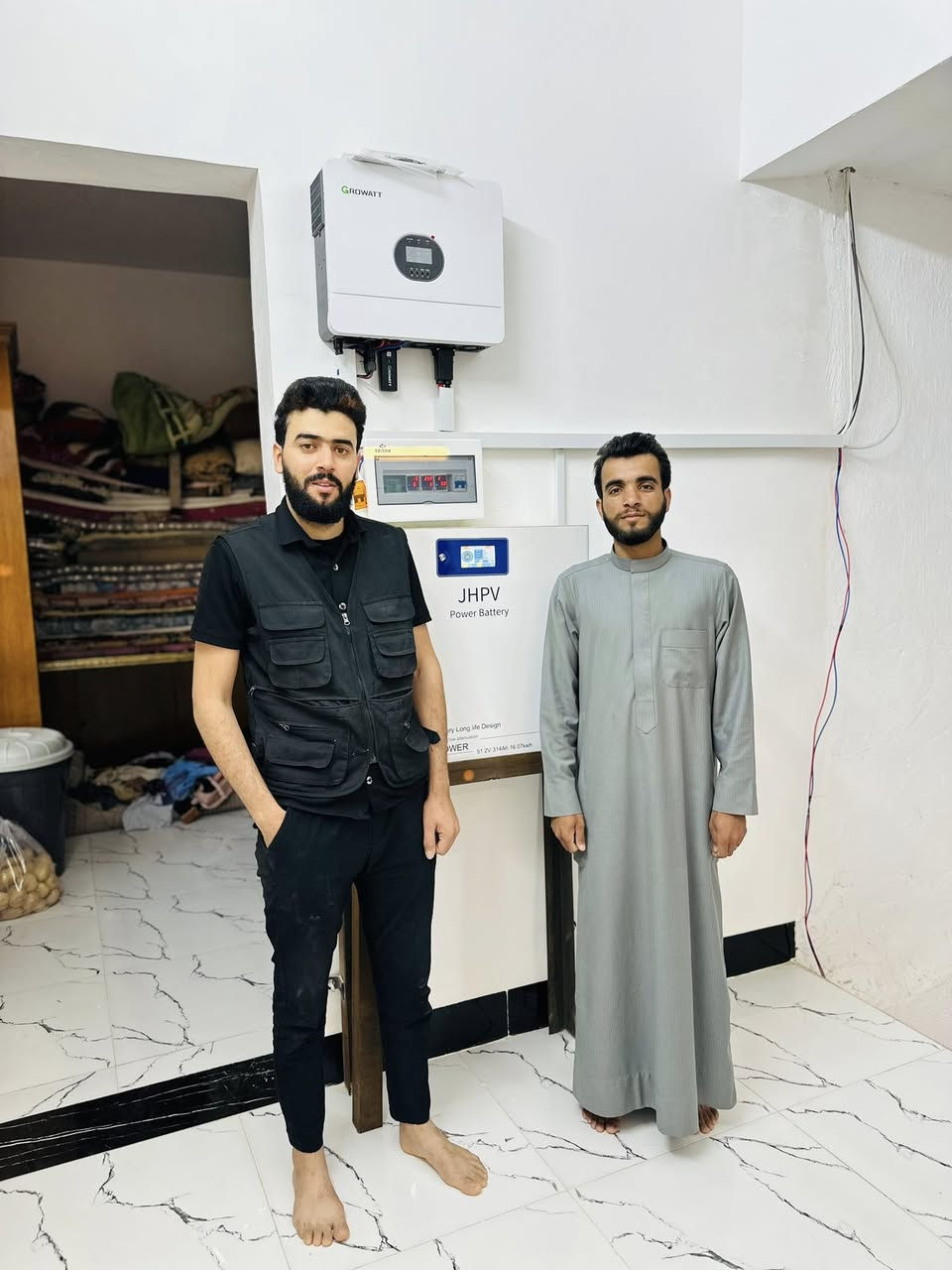 سما بغداد للطاقة الشمسية
سما بغداد للطاقة الشمسية تواصل عملها الدؤوب في ربط منظومات الطاقة الشمسية وتوفير طاقة مستقرة للمواطنين.

تم بعون الله ربط ثلاث منظومات طاقة شمسية في محافظة صلاح الدين – ناحية يثرب 📍 للأخ عمار مظهر العياش، وكما يلي:

🔹 المنظومة الأولى: بسعة 40 أمبير (ليلي ونهاري).
🔹 المنظومة الثانية: بسعة 16 أمبير (ليلي ونهاري).
🔹 المنظومة الثالثة: بسعة 16 أمبير (ليلي ونهاري).

مواصفات المنظومات:
 بطاريات بضمان 5 سنوات
 إنفيرتر بضمان سنتين
ألواح طاقة شمسية بضمان 30 سنة

تم أيضًا عمل حدادة خاصة لقاعة البطاريات حسب طلب الزبون.

📞 للحجز والاستفسار:
الاتصال على رقم السيد وائل أبو محمد – مدير المبيعات
***********
