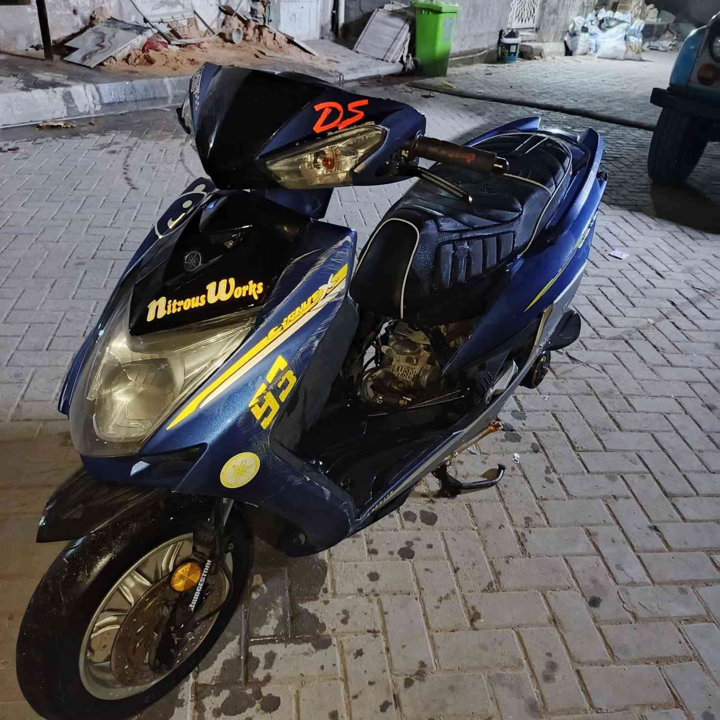 سلام عليكم شباب عندي هاي شمعه للبيع مكفوله كفاله عامه دراجه حلوه ونضبفه كلجات رياضي ستان رياضي بيه تزويد قليل و بيه راديتر  مكينه حلوه ونضيفه واهاذه رقمي  ***********
