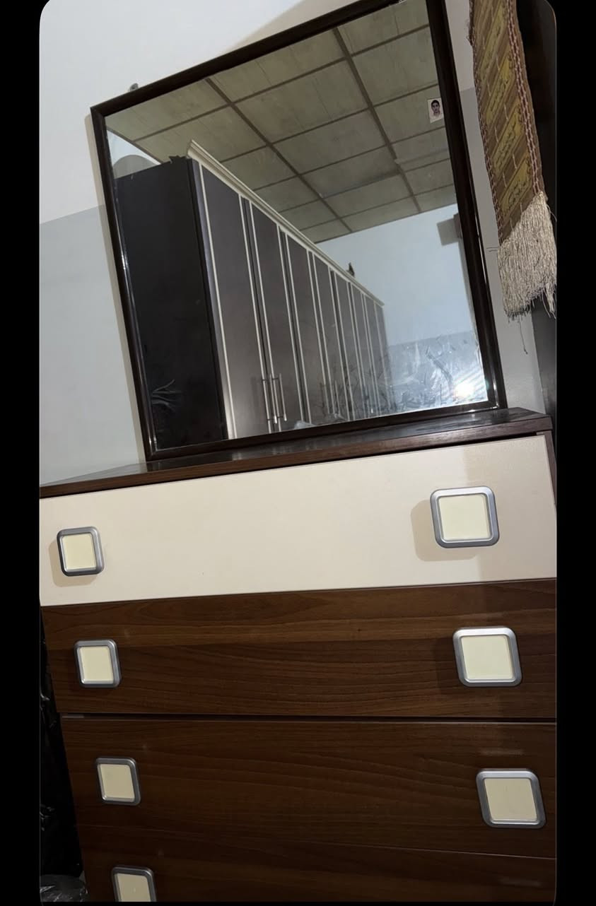 تاقمی دیوان مێز تەوالێت و ئاوێنە و سیسەم و چەکمەجەی بچوک  بۆ فرۆشتن لە سلێمانی بۆ فرۆشتن


**إذا كنت صاحب هذا الإعلان وتريد حذفه لأي سبب، رجاءا أرسل رسالة إلى الدعم الفني**