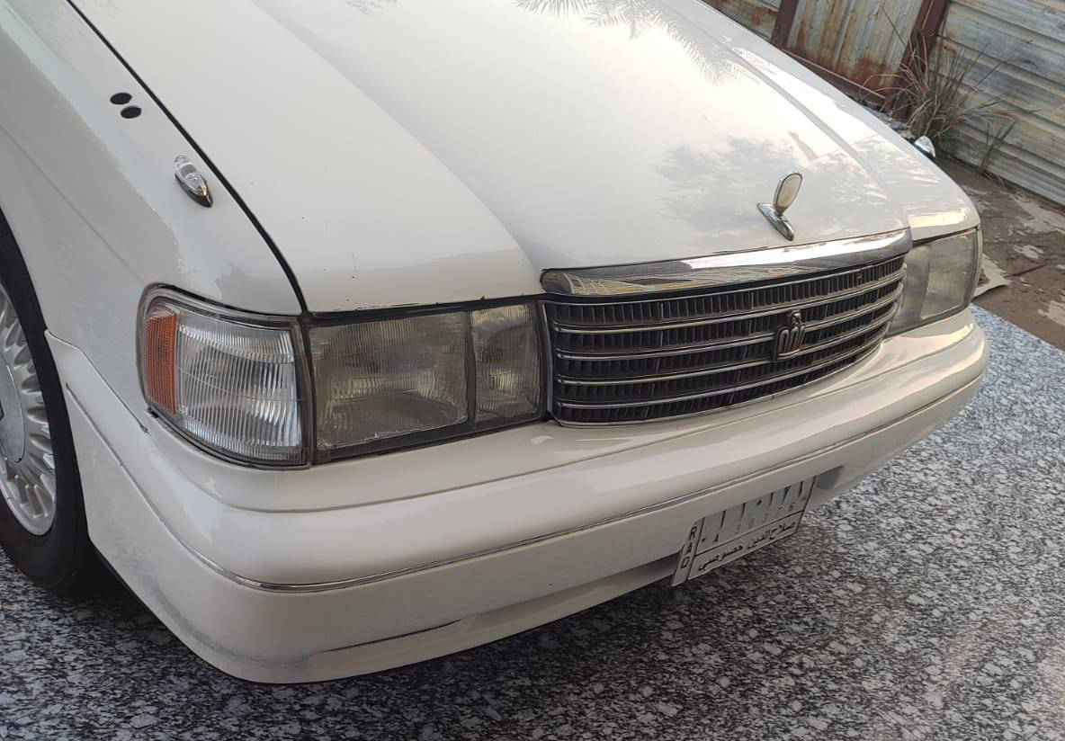 سلام عليكم سياره كراون(ارنب) موديل 95  ديلوكس  مكفوله من الضربه والعيب الشرعي والأصوليات سياره جاهزه من كلشي تبريد مكينه وكير. وحداديه نضيفات 
مصبوغه اصفاحها للجماليه السعر /65/وبيها مجال  المكان ذي قار (كرمة بني سعيد )
***********
