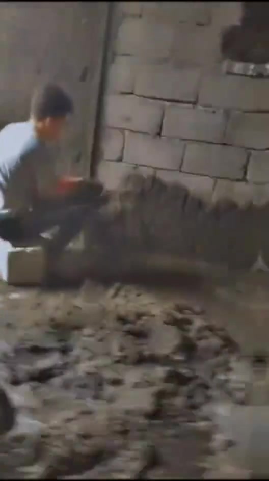 السلام عليكم
هذا شغلنا اليوم لبخ المتر الخشن بالفين والناعم بالفين 
والاتصال على الرقم التالي 
***********محمد سالم 
وتحياتي للجميع
