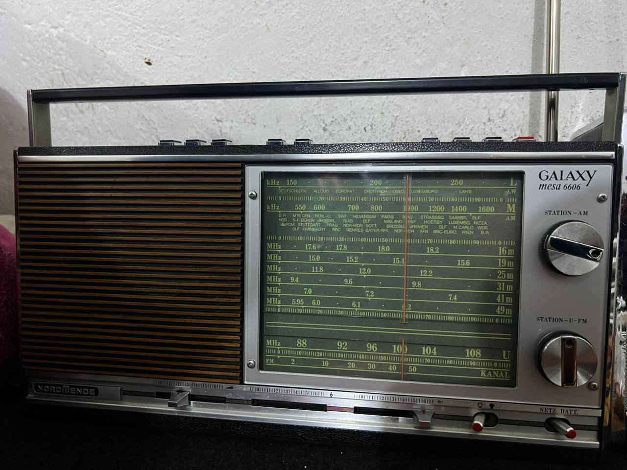 سلام عليكم راديو نورمندي الماني للبيع  موجات متوسطة وقصيرة و FM نظيف جدا وصوت واضح 
للاستفسار ع الخاص او واتساب ***********
