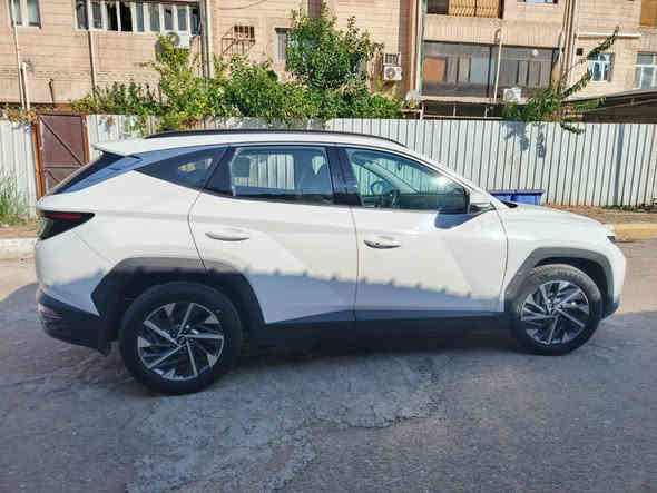 السلام عليكم اخوان توسان موديل ٢٤ خليجية فول قمارة حديد  كراسي كهرباء ومعروفة مواصفات التوسان الباقية مايحتاج اسولفهن ماشية ١٥ الف قابلة للزيادة مدوشمة ارضية وكشنات جلد... بأسم بنية السيارة كفالة عامة عدا صبغ بسيط بالدعامية الخلفية مكان السيارة الرصافة سبع ابكار مجمع الأوقاف قرب معارض الكريعات ..السعر ٣٣ مليون عراقي بيها مجال بسيط للشراي للأستفسار *********** اخواني ملاحظة اني مكلف بالنشر
