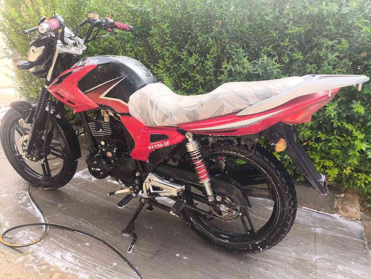 السلام عليكم 
دراجه سايم ليڤان للبيع 
دراجه نضيفه ومابيها نقص★ العنوان الانبار  قضاء عنه ★السعر 650
للأستفسار اكثر اتصل على هذا الرقم 
***********
