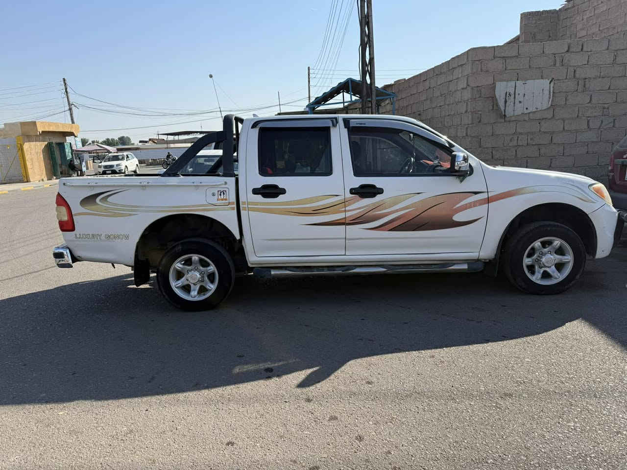 السلام عليكم سيارة كنو للبيع موديل 2014مكفوله منفيس اوراق كامله بسم صاحبه كهربائية كله شغاله وترهم مراوس السعر 48وبيه مجال بسيط العنوان صلاح الدين بلد للاستفسار اتصل ***********
