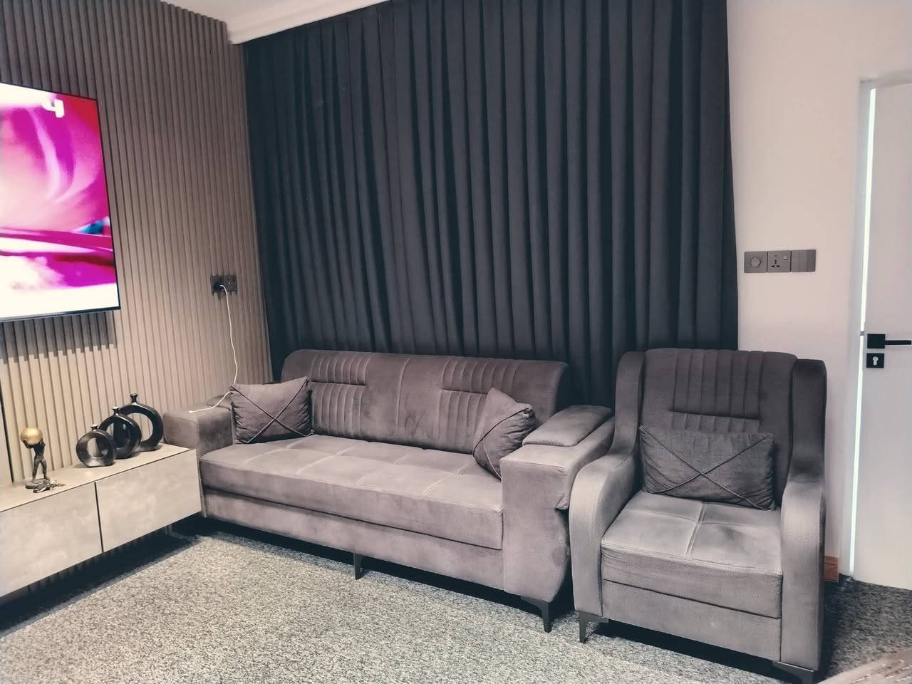 تخم للبيع 10 مقاعد استخدام قليل للاستفسار ***********
