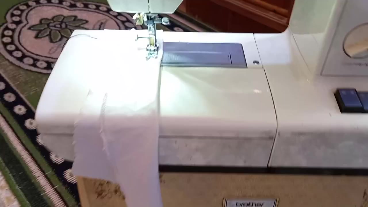 سلام عليكم  عدي هذني المكاين  البيع  اذا افيدن المصلحين  وحده عاطله  وثنين شغلات  ام القماش البيض تخيط وثانيه ماتلكف الخيط الفيدنه اينطينه بيهن سعر وياخذهن شلع


**إذا كنت صاحب هذا الإعلان وتريد حذفه لأي سبب، رجاءا أرسل رسالة إلى الدعم الفني**