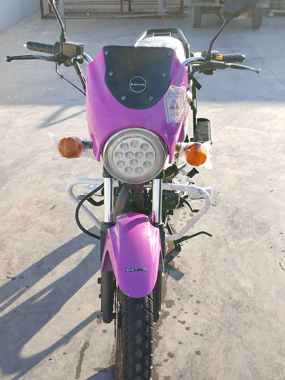 سلام عليكم. دراجه نوع دايوان. موديل 2022.  دراجه خير من الله.   مكينه وكهرباءيات  مكفولات.   الدراجه مال جناي اوراق كامله.    الدراجه  مثل ما موضح   السعر 1550  وبيهه مجال. مكاني كوت  الكفاءات شارع المسبح  ***********
