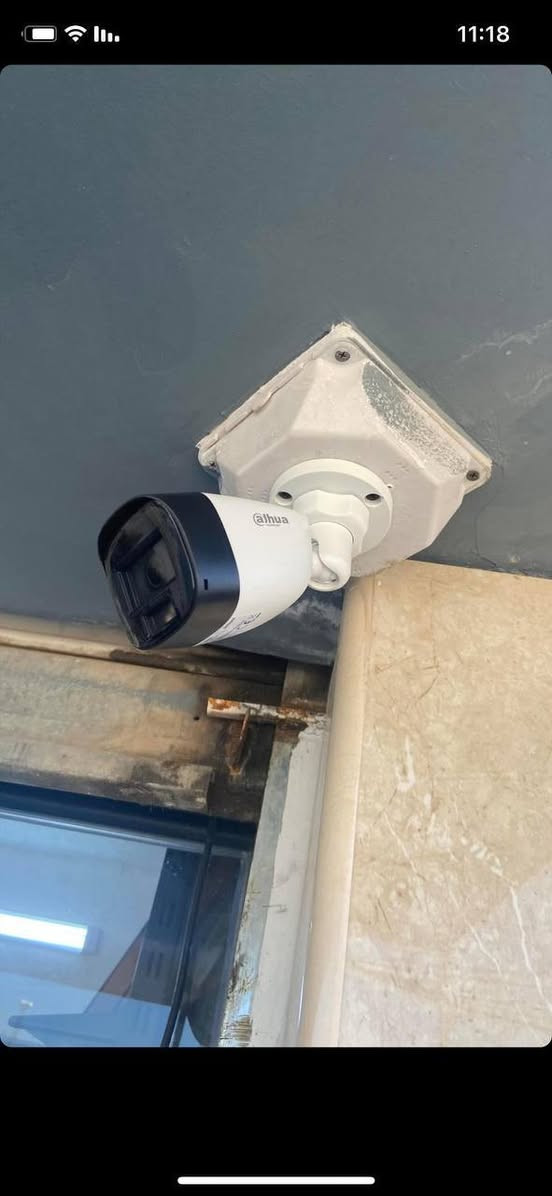 تم.تنصيب 4 كامرات مراقبة
من ماركه دهوه .5 ميكا.
لأحد مجمعات ملابس في حي جهاد.
من مجموعة الشمس توفر تنصيب وتجهيز كامرات مراقبة.
فرع بغداد حي جهاد. التواصل ***********
