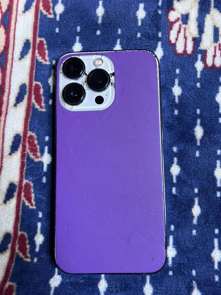 أيفون 13برو للبيع 
ذاكرة256
بطارية100 مستبدلة
الشاشة مستبدلة اورجنال
أحسن نوعية بالسوك 
فيس ايدي شغال وكلشي بي شغال
سيمكارت واتصال وسماعات وكاميرات
كليته شغال عدا الشاشة والبطارية كلشي ممبدل بي كليته نورمال والضهر مكسور يرادلة تبديل *********** واتساب 
ومكاني بغداد قرب بسماية
الجهاز معروض بسعر 500ومجالة حك الجية
