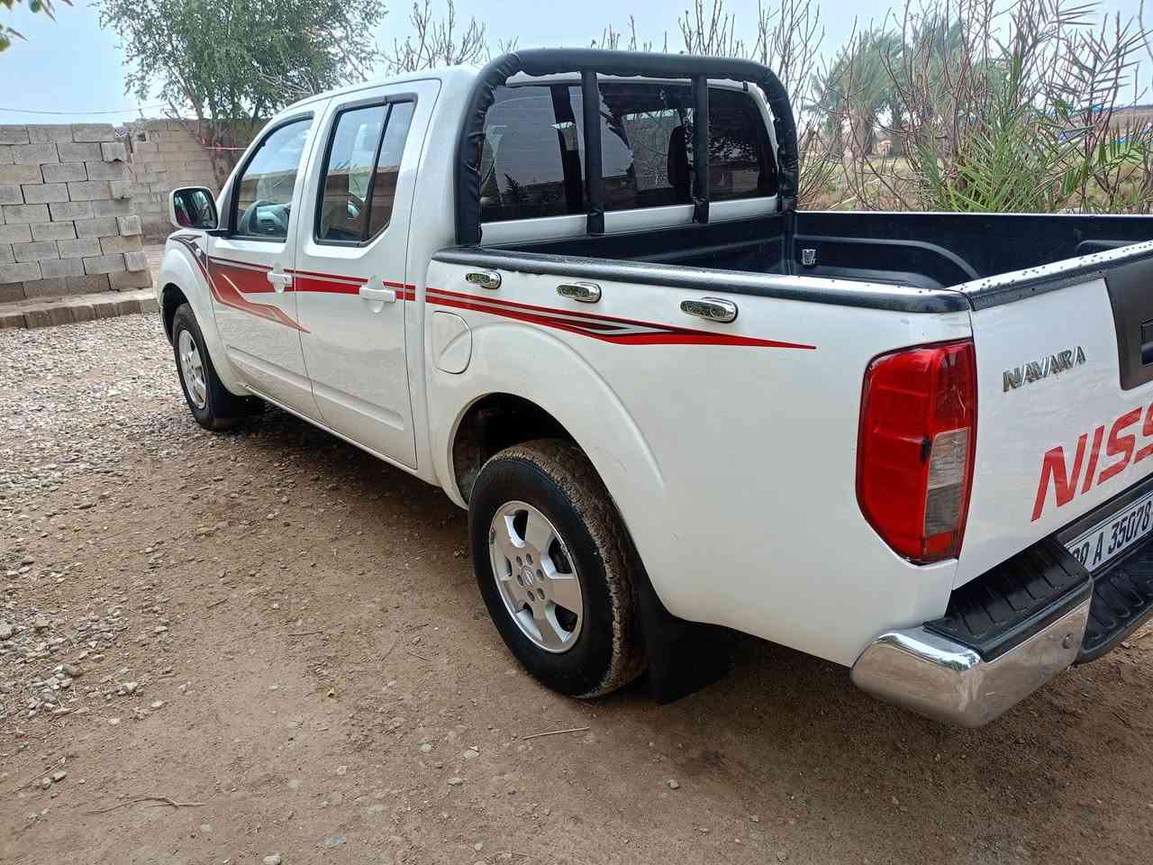 نيفاره 2015 اوتماتيك ابسمي لك كله الشركه مكان واسط نعمانيه       ***********  سعر 135 بيه مجال مراوس هم ترهم ماشيه  114
