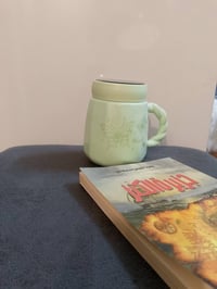 ديكور قهوة • كوب قهوة • لحظة هدوء