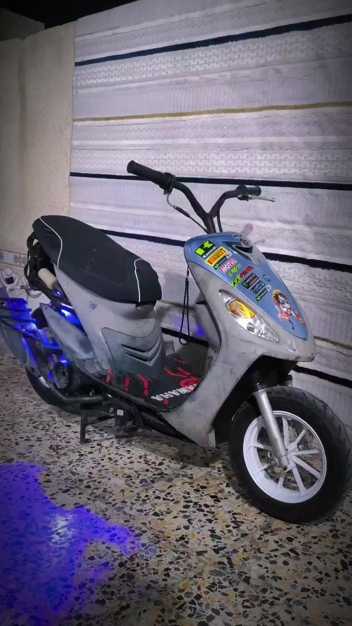 ٤٩ بلاديه مكينه خرسه مامفتوحه شوفت عينك هيج عل حطته بيه كلجات رياضي نكره سلف ٦٥٠ قفل ناقصه بس سله


**إذا كنت صاحب هذا الإعلان وتريد حذفه لأي سبب، رجاءا أرسل رسالة إلى الدعم الفني**