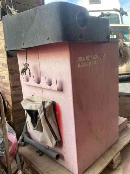 لە رەسمەکەیا جۆنەوە ئاوایە جیهازی بڵانسی تایە  
بۆ فرۆشتنەوە نرخی 4 وەرەقە و نیو و مەعامەلە هیجی لی نازانم 

0770 252 6067
