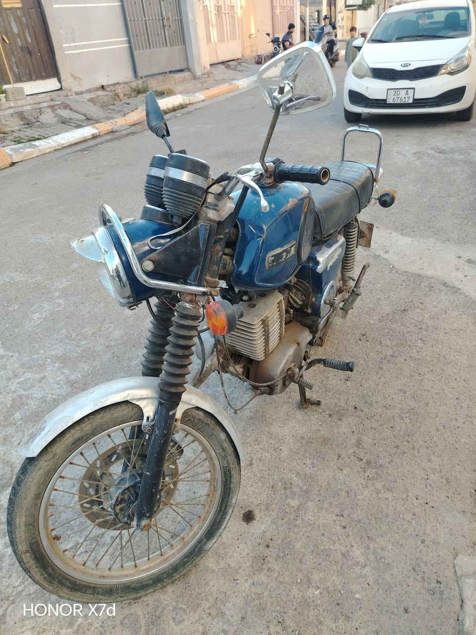 للبيع ٨١ رقم وسنويه بدون صاحب ديالى بعقوبه السعر (٨٠٠)
***********
