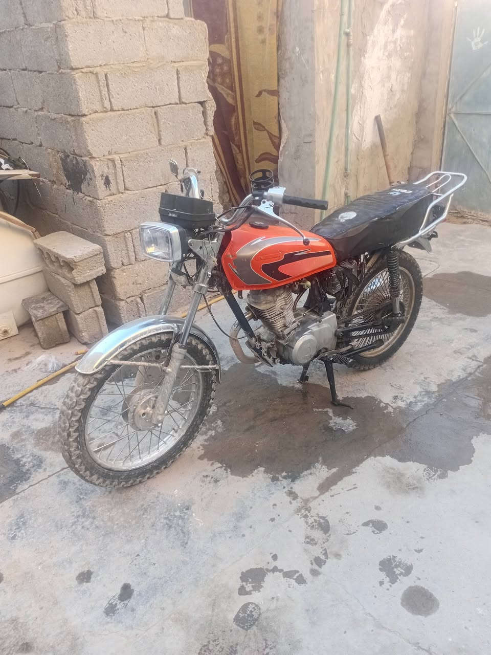 سلام عليكم شباب دراجه كلك للبيع مكاني نجف شارع مطار قرب قريه الغدير عامود ٣٢١ سعر ٣٥٠ وبيه مجال مجال اتصال *********** واتساب  دراجه كلك  موديل ٢٠١٩  مكفول من سرقة
