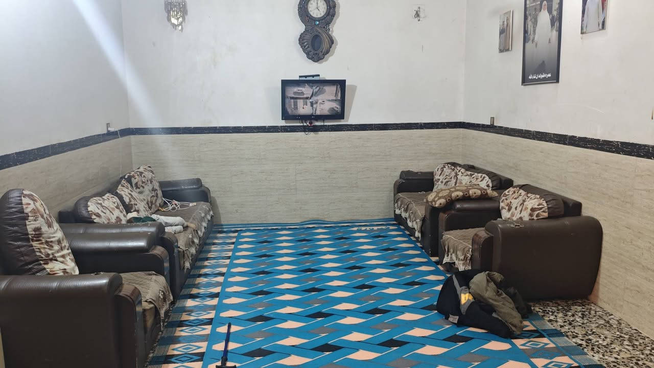 بيت للبيع الدسيم السيطره الرئيسيه قريب ع الشارع موقع مميز بناء حديث 160 متر 
***********
