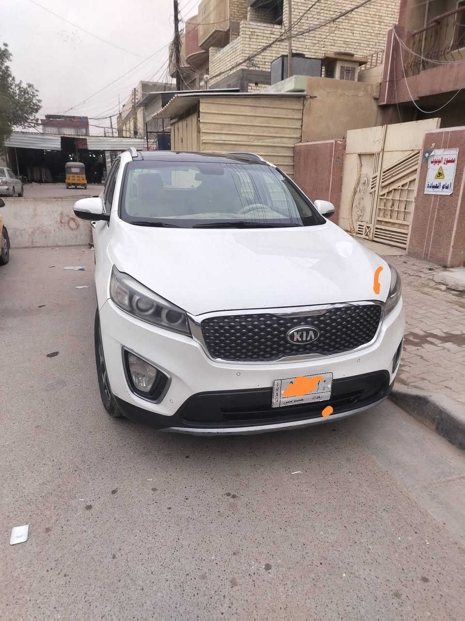 سلام عليكم سورنتو ١٦ بغداد بسمي سياره فول مواصفات بانرامابصممه تحكم ستيرن سياره حلوه ونضيفه كيرمكينه صدرنضيف بيه طخات علا بارد مثل ماضح بصورسعر200وبيه مجال عنوان بغداد الحسينيه رقم *********** ملا حضه اني مكلف بل نشرتصل علارقم
